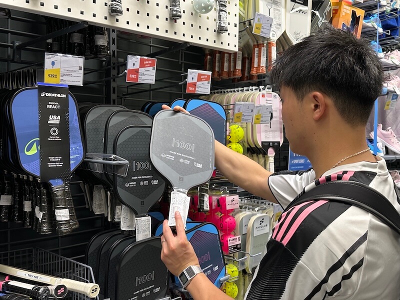 日本からベトナムへ観光に来た友人とピックルボールをやってみた。