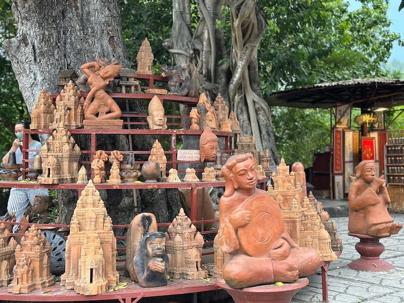 古代チャンパ王国によって建造された遺跡「ポー・ナガル塔」