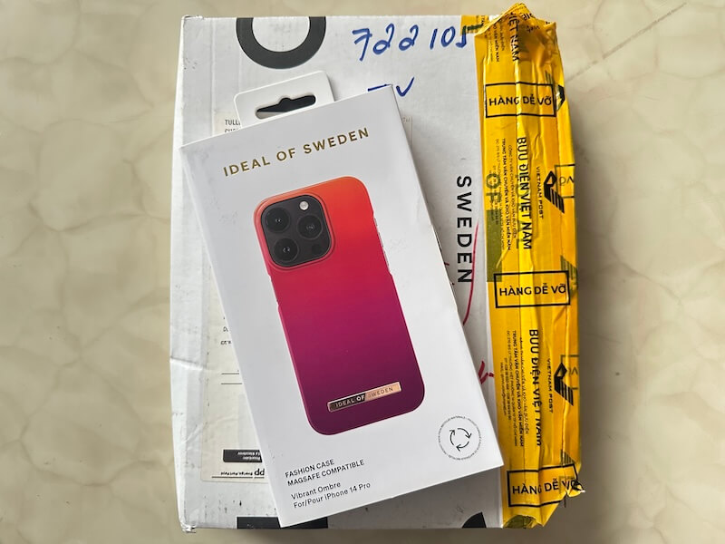 オンラインショップ「IDEAL OF SWEDEN」でスマホケースを購入した話