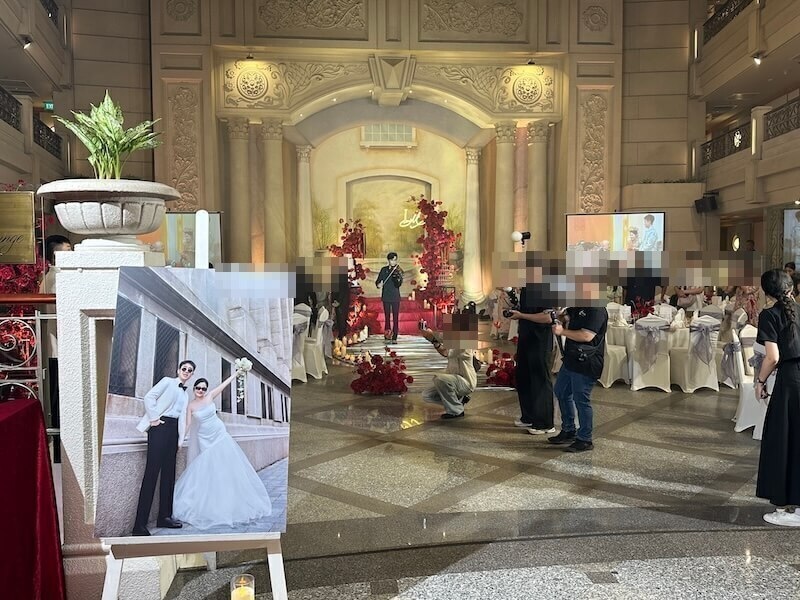 5つ星ホテルで行われた国際カップルの結婚式に参列してきた。