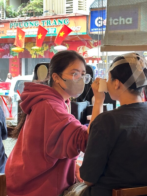 ベトナム人の化粧(メイクアップ)事情について