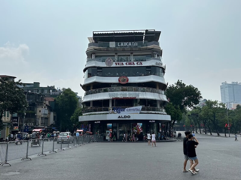 今はなき「ハム・カ・マップビル(通称:　サメの顎)」