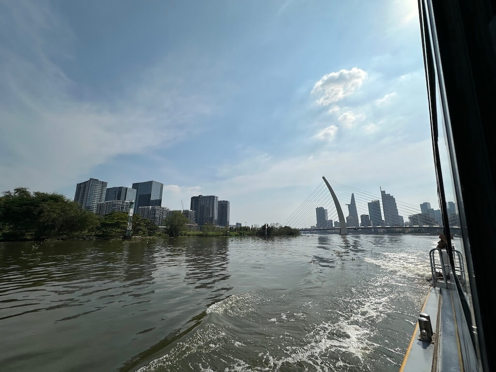 サイゴンウォーターバスに乗ってみた。